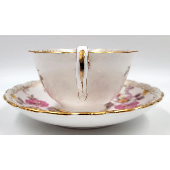 Royal Chelsea Bone China English Tea Cup & Saucer Pattern #3883A Gold Trim - Picture 4 of 15